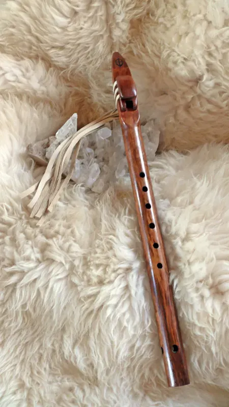 Key of E flute of Tiger wood and Sapele wood accents — product photo