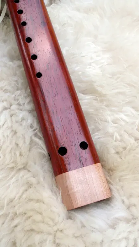 Native American Style Drone Flute 7 Hole Key of F of Padauk and Hard Maple woods — product photo