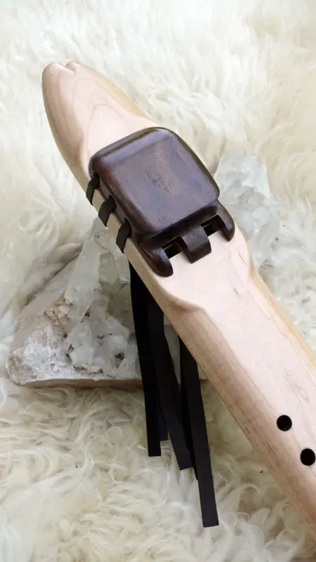Native American Drone Flute - 7 Hole in the Key of G Maple and Walnut wood — product photo