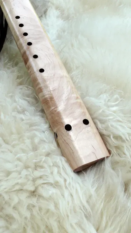 Native American Style Drone Flute 7 Hole Key of G — product photo