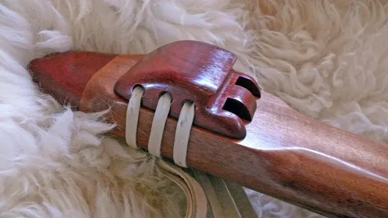 Sapele wood Drone flute with Padauk accents in the Key of E — product photo
