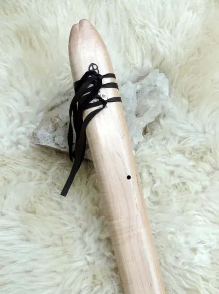 Native American Drone Flute - 7 Hole in the Key of G Maple and Walnut wood — product photo