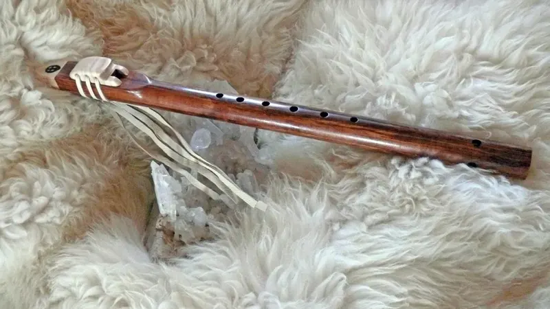 Key of E flute of Tiger wood and Curly Maple — product photo