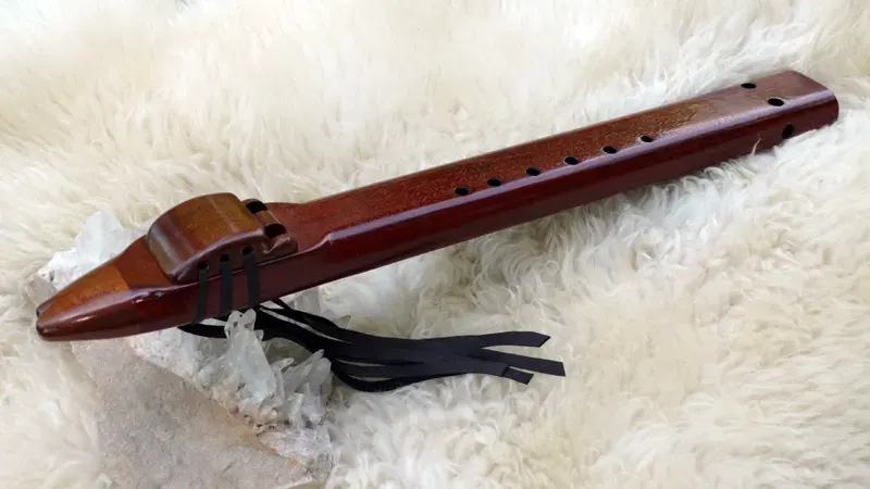 7 Hole Drone Flute in the Key of E of Padauk and Sapele woods — product photo