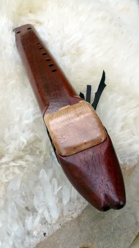 Native American Style Drone Flute 7 Hole Key of F in Padauk and Maple woods — product photo