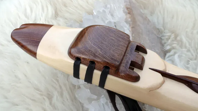 Native American Style Drone Flute 7 Hole in the Key of G — product photo