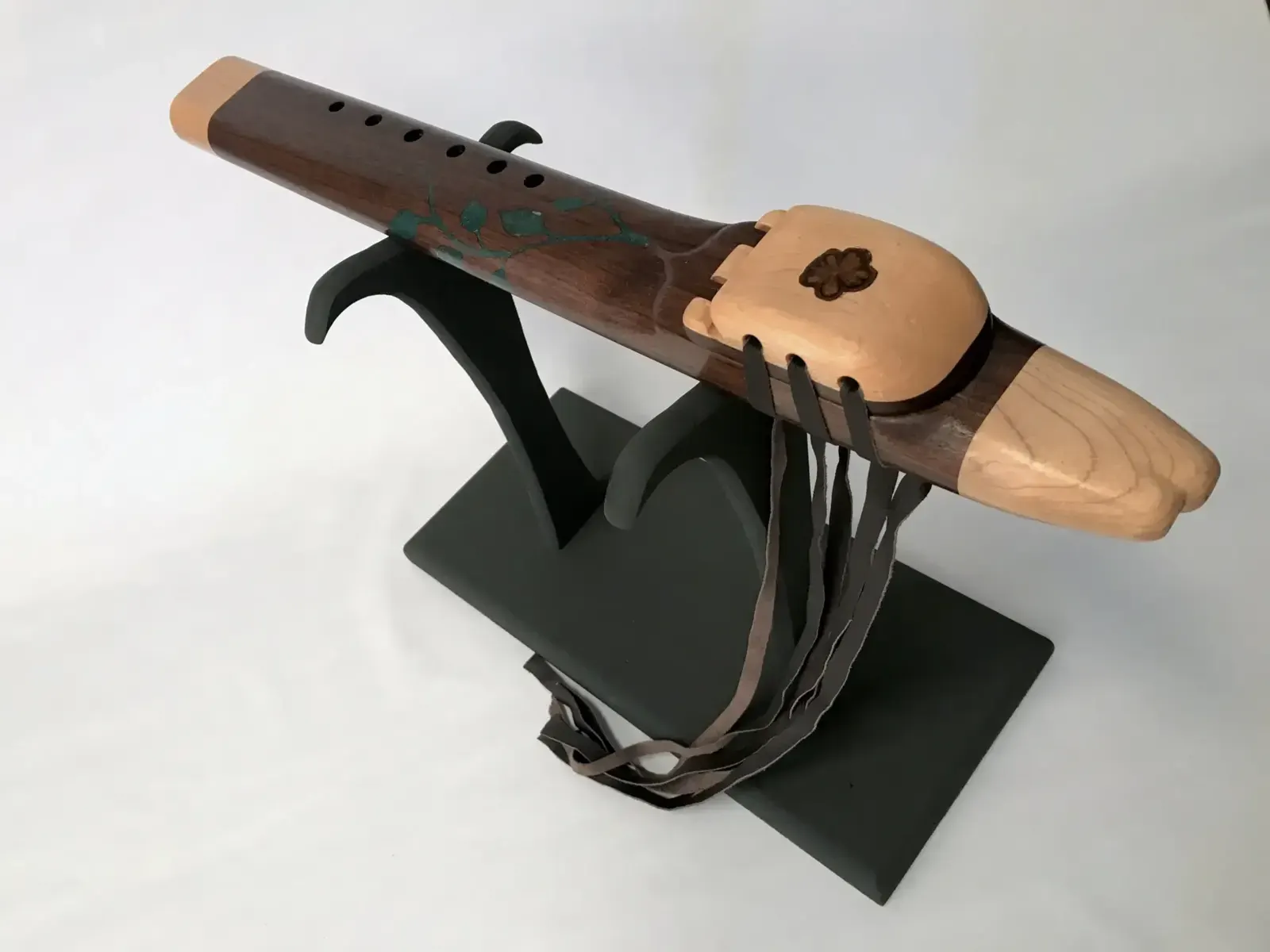 Native American Style Drone Flute – Key of E – Walnut & Maple – Chrysocolla Stone & Ayahuasca Inlay — product photo
