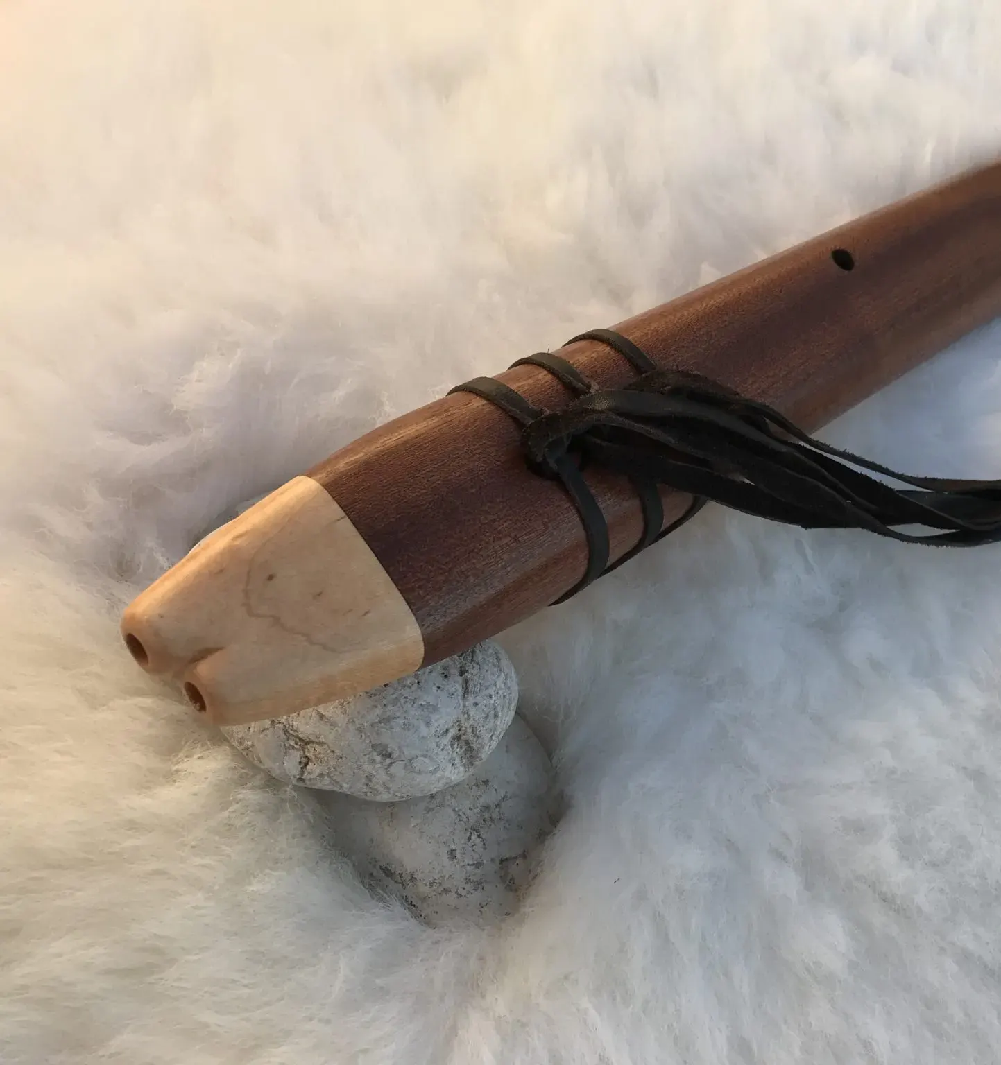 Native American Style Drone Flute - 7 Hole Extended Scale Key of G of Sapele and Maple wood — product photo